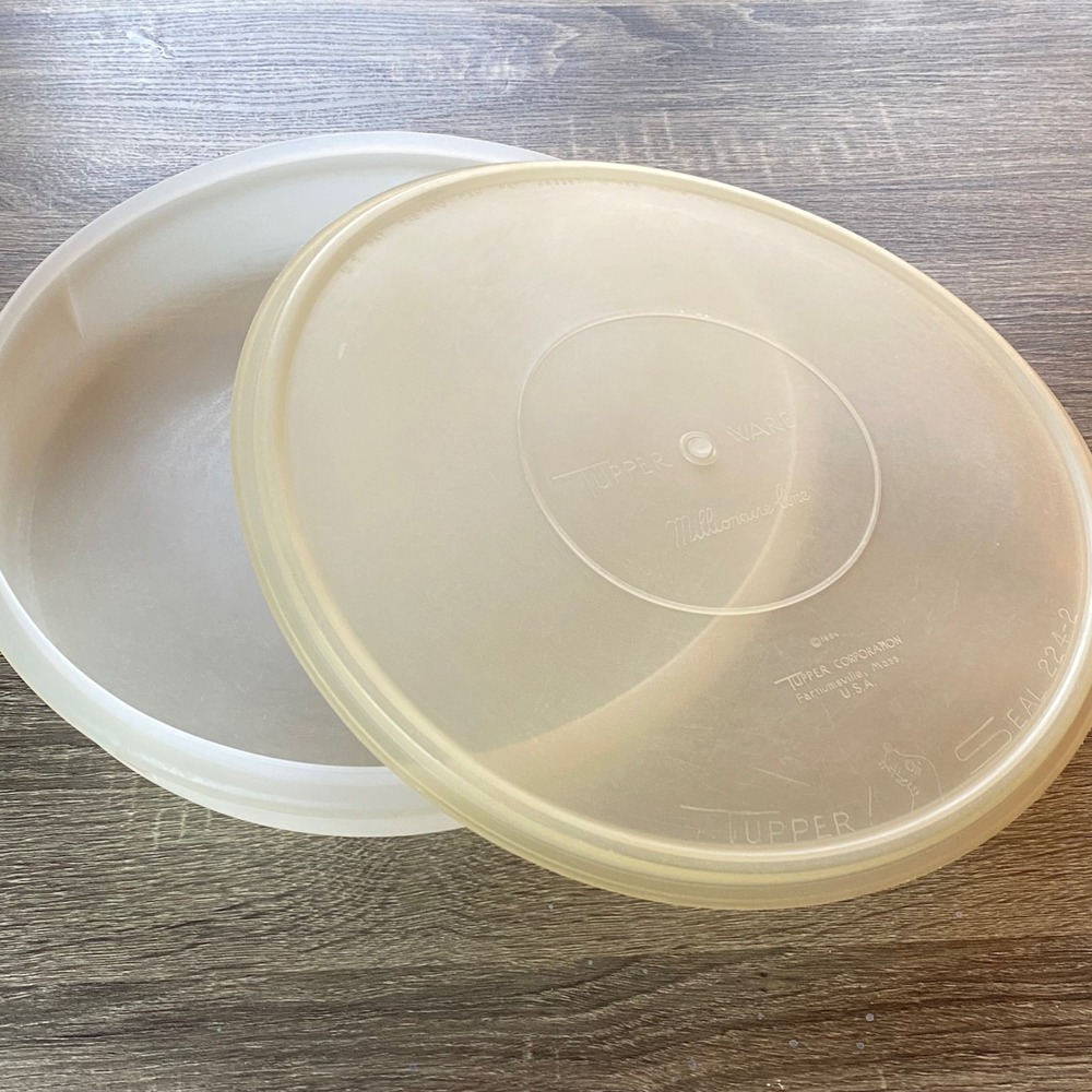 Vintage Tupperware Millionaire Line 1954 Round Bowl 242-1 Seal 12 Inch White